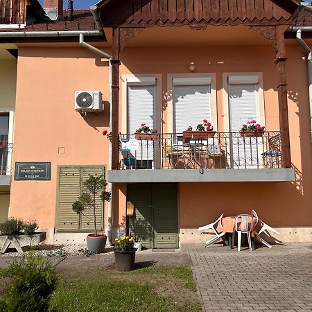 Balazs Apartman Erlau Zimmer foto