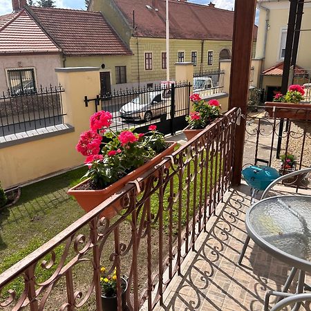 Balazs Apartman Erlau Zimmer foto