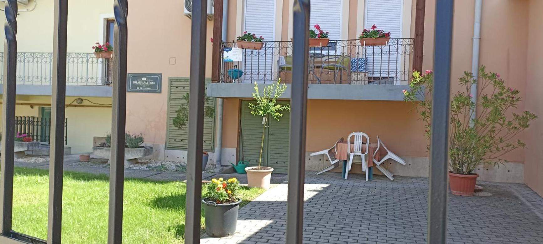 Balazs Apartman Erlau Zimmer foto