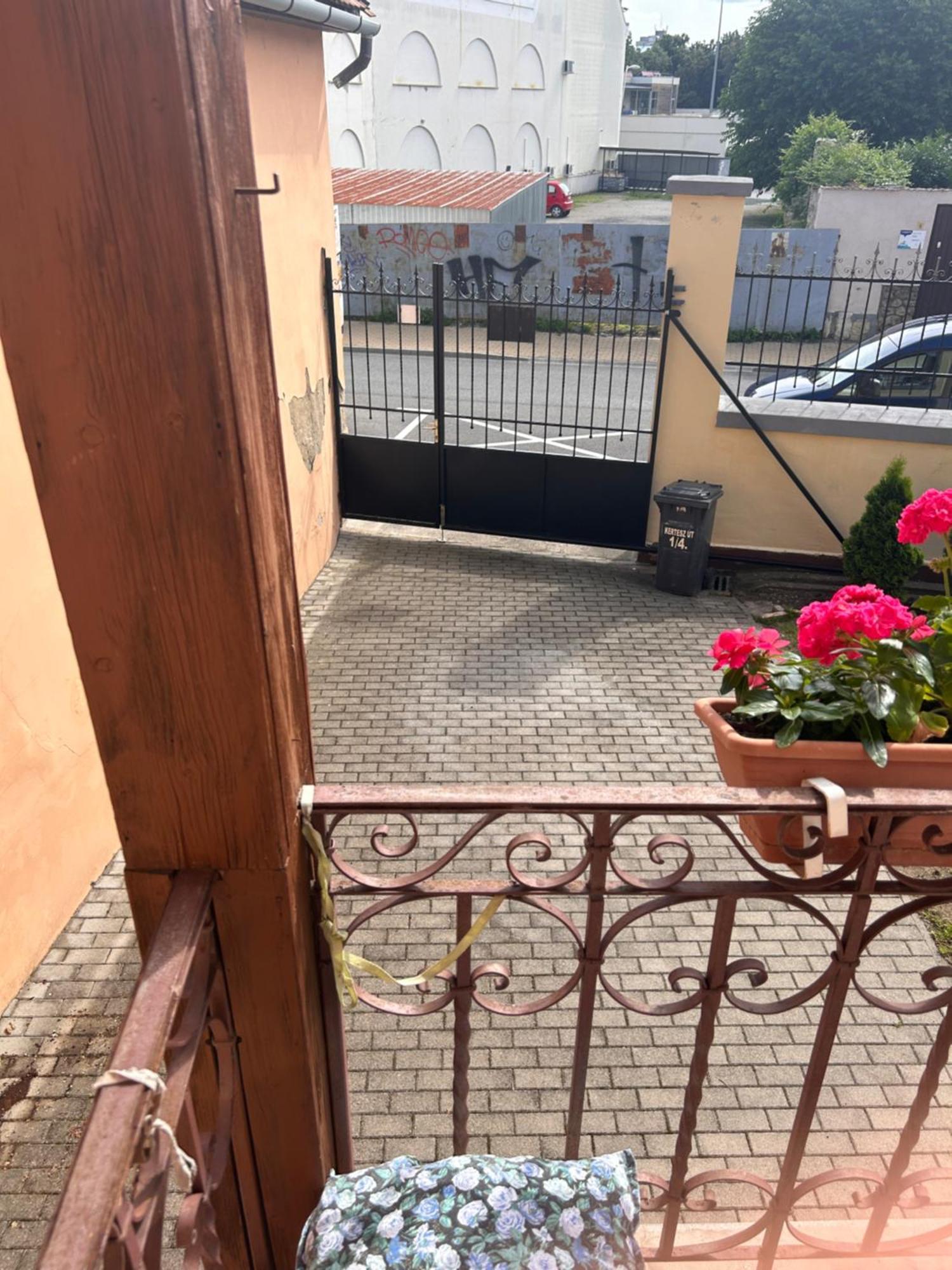 Balazs Apartman Erlau Zimmer foto